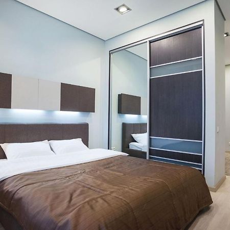 קייב Navit Apartments With Breakfast, Near The Railway Station, The City Center And The Park מראה חיצוני תמונה