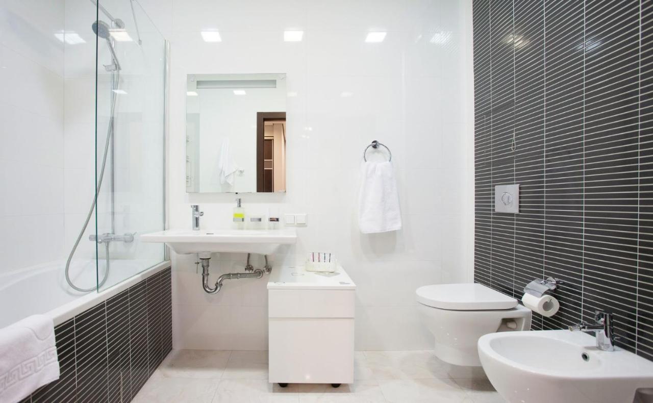 קייב Navit Apartments With Breakfast, Near The Railway Station, The City Center And The Park מראה חיצוני תמונה