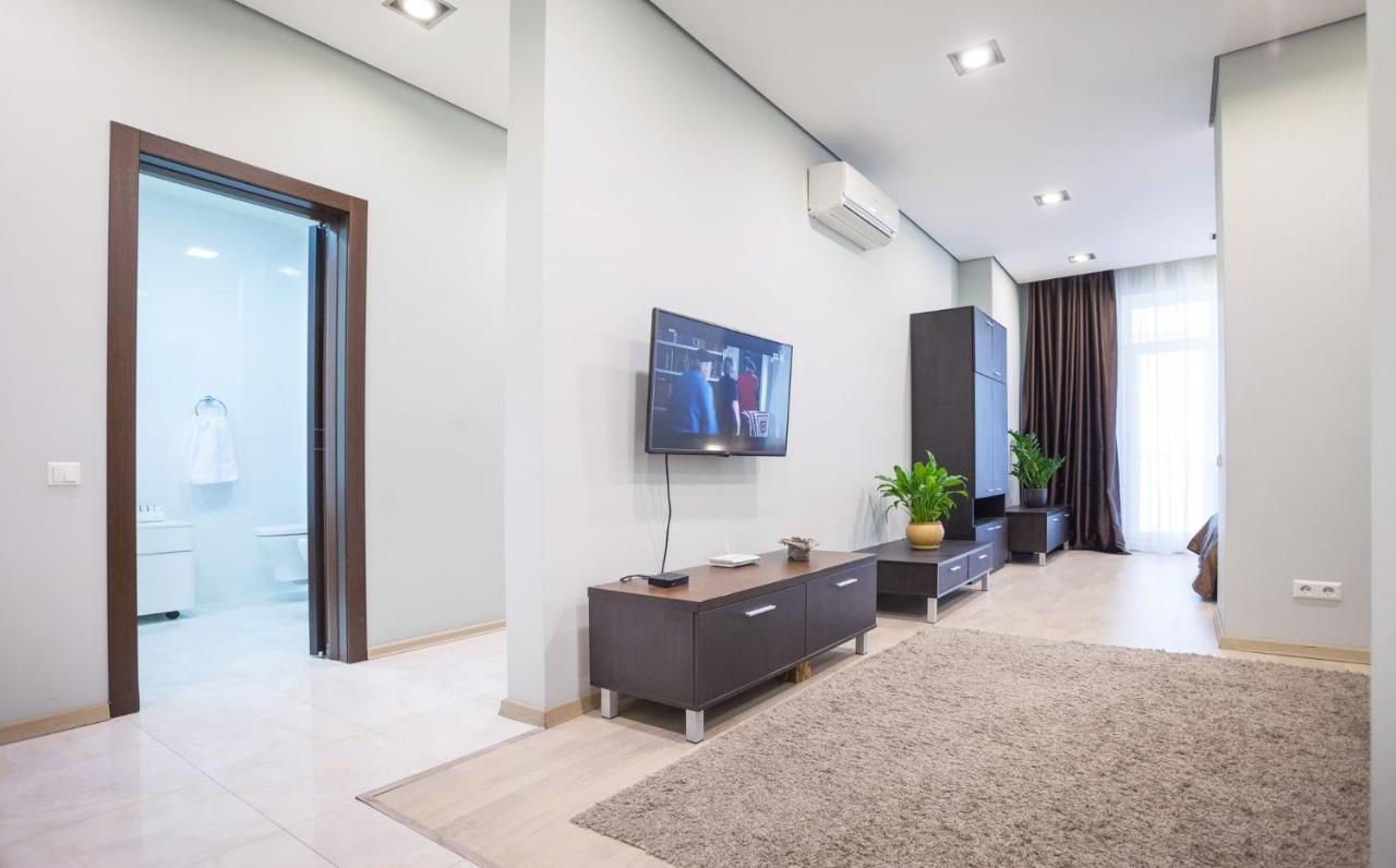 קייב Navit Apartments With Breakfast, Near The Railway Station, The City Center And The Park מראה חיצוני תמונה