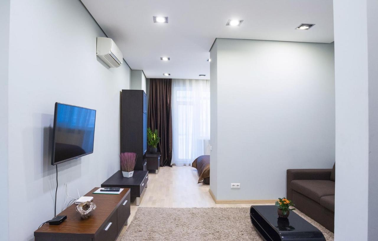 קייב Navit Apartments With Breakfast, Near The Railway Station, The City Center And The Park מראה חיצוני תמונה