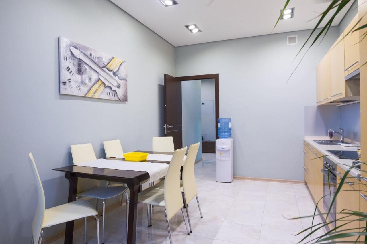קייב Navit Apartments With Breakfast, Near The Railway Station, The City Center And The Park מראה חיצוני תמונה